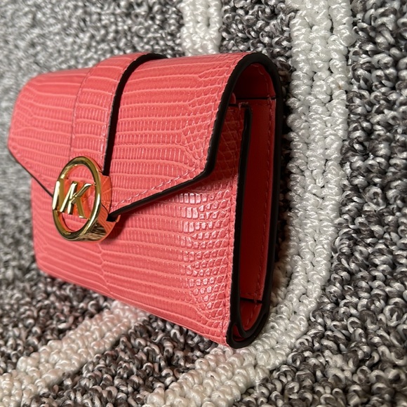 MICHAEL KORS CARMEN MEDIUM FLAP LOGO BIFOLD WALLET GRAPEFRUIT - Picture 6 of 16